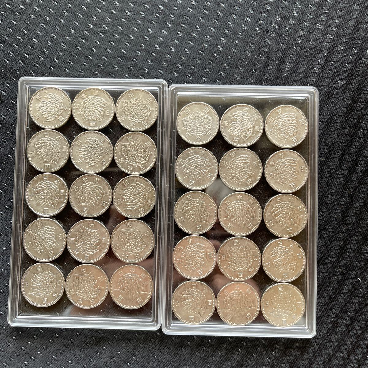 旧100円硬貨 稲穂 昭和36年 100円 銀貨30枚セットです(100円 旧100円硬貨 稲穂 昭和36年 100円 銀貨30枚セットです(100円