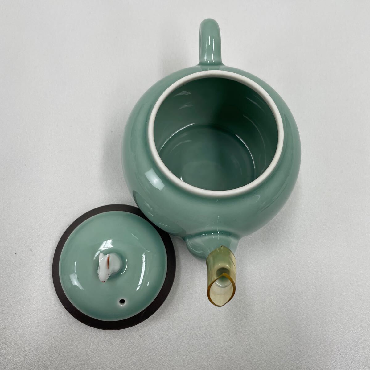 深川製磁】 百年庵 笹青磁うさぎ急須茶器揃 茶器セット 蓋付き 深川製磁】 百年庵 笹青磁うさぎ急須茶器揃 茶器セット 蓋付き