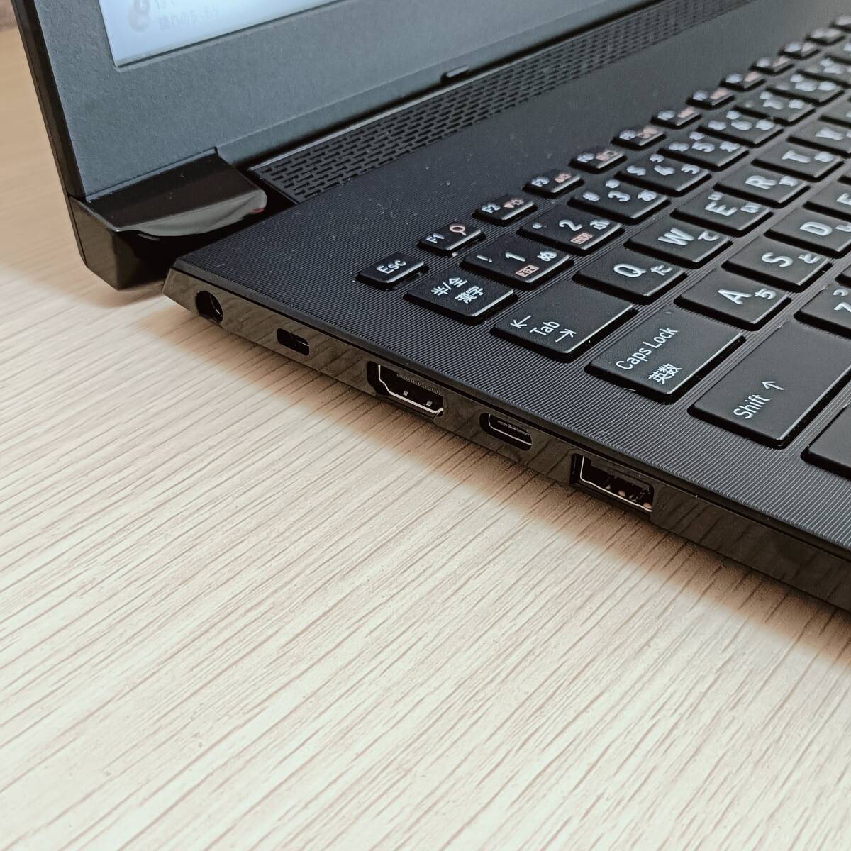 美品 2021年製 第10世代 i5-10210U メモリ32GB 新品M.2 SSD1TB 美品 2021年製 第10世代 i5-10210U メモリ32GB 新品M.2 SSD1TB