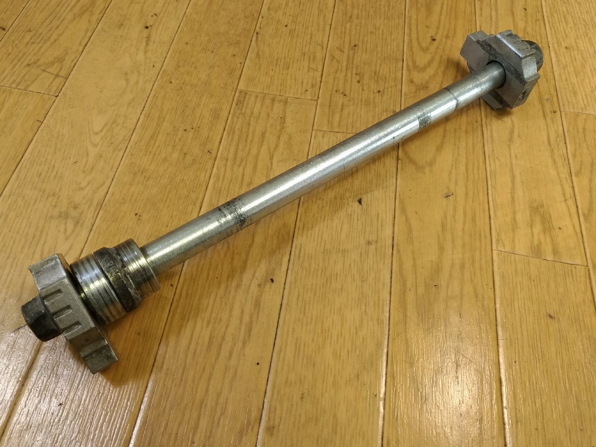 [G94] KTM390 DUKE ◆純正リアアクスルシャフト