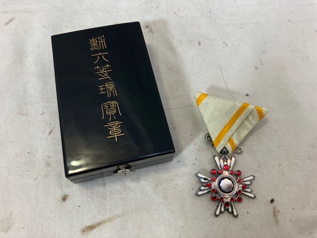 勲六等瑞宝章 勲章 記章 バッジ 旧日本軍(勲章)|売買された 勲六等瑞宝章 勲章 記章 バッジ 旧日本軍(勲章)|売買された