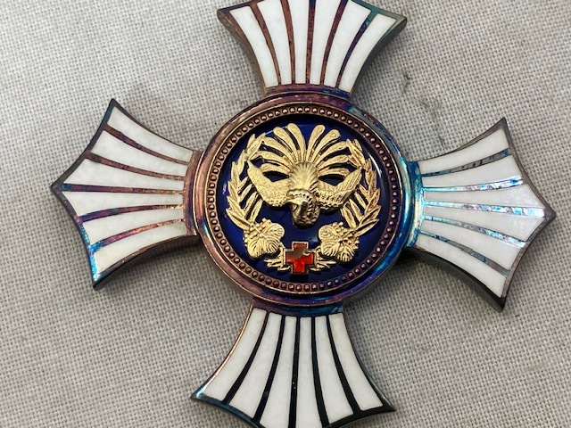 日本赤十字社 金色有功章 勲章 功章 徽章 記章 旧日本軍 昭和21 日本赤十字社 金色有功章 勲章 功章 徽章 記章 旧日本軍 昭和21