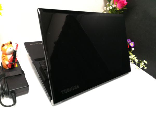 ほぼ未使用SSD250GB　ブルーレイ搭載　☆Windows11☆um　即決/Office2021/HDMI搭載/即日発送☆07