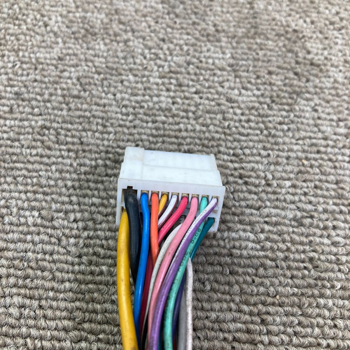 電源ハーネスは付属しません