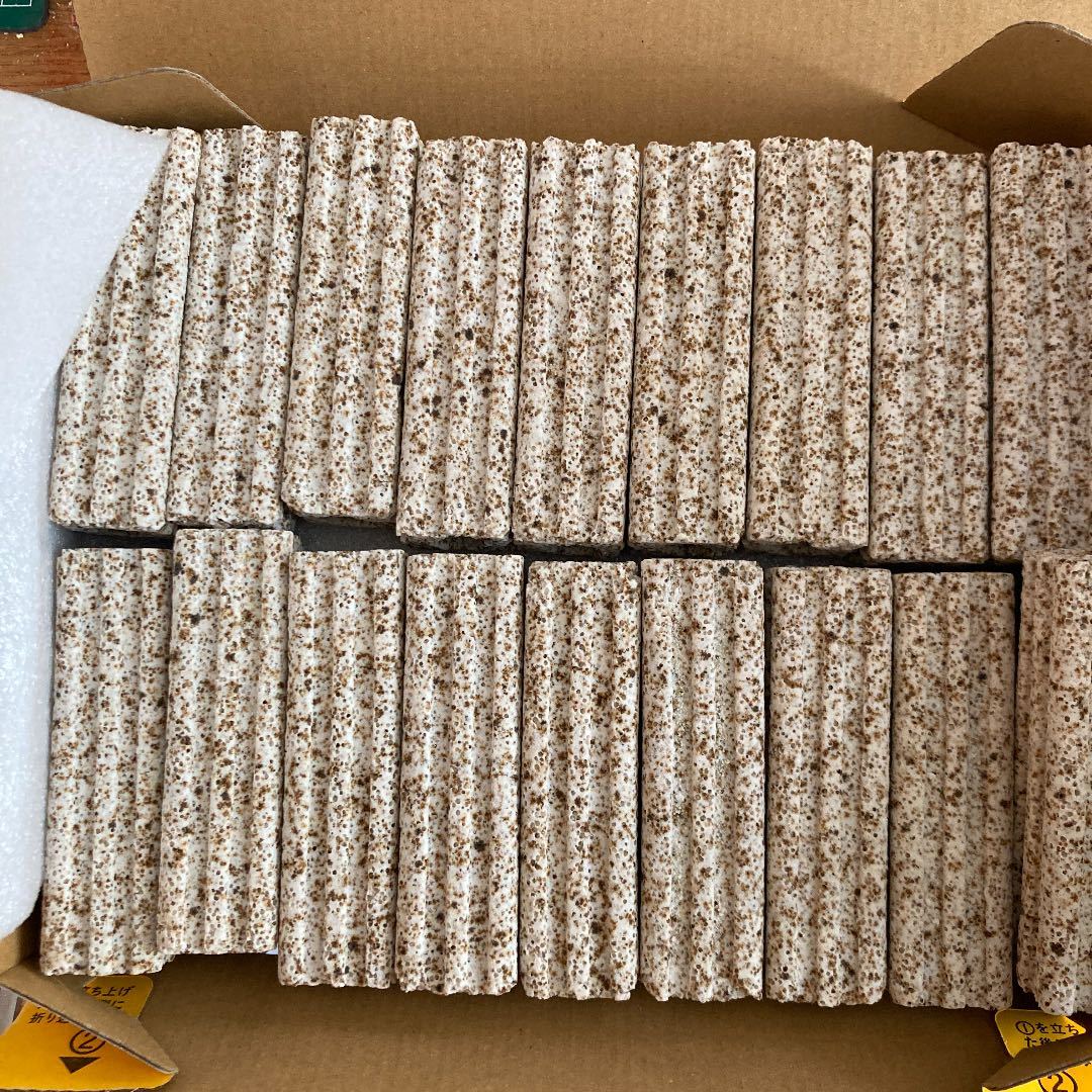 業者高評価水槽ろ材 高品質納豆菌入り多孔質角棒ろ材 20+4新品未 業者高評価水槽ろ材 高品質納豆菌入り多孔質角棒ろ材 20+4新品未