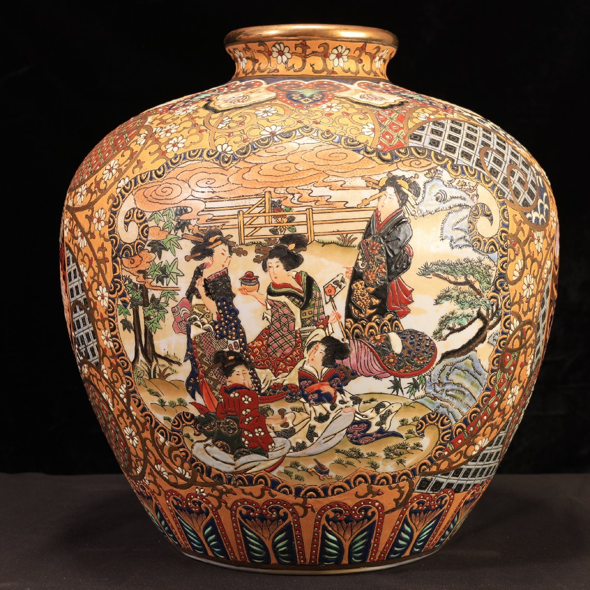 珍品堂】1円から D022 薩摩焼 金彩花鳥人物絵 花瓶 壺 時代物 古 珍品堂】1円から D022 薩摩焼 金彩花鳥人物絵 花瓶 壺 時代物 古