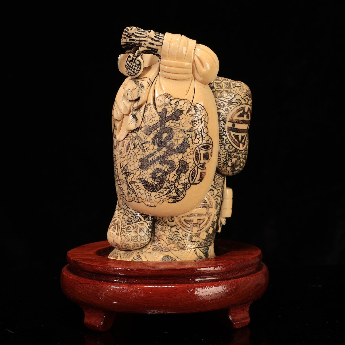 珍品堂】1円から 置物 布袋様 仏教 細密彫刻 天然素材 特殊白材 珍品堂】1円から 置物 布袋様 仏教 細密彫刻 天然素材 特殊白材