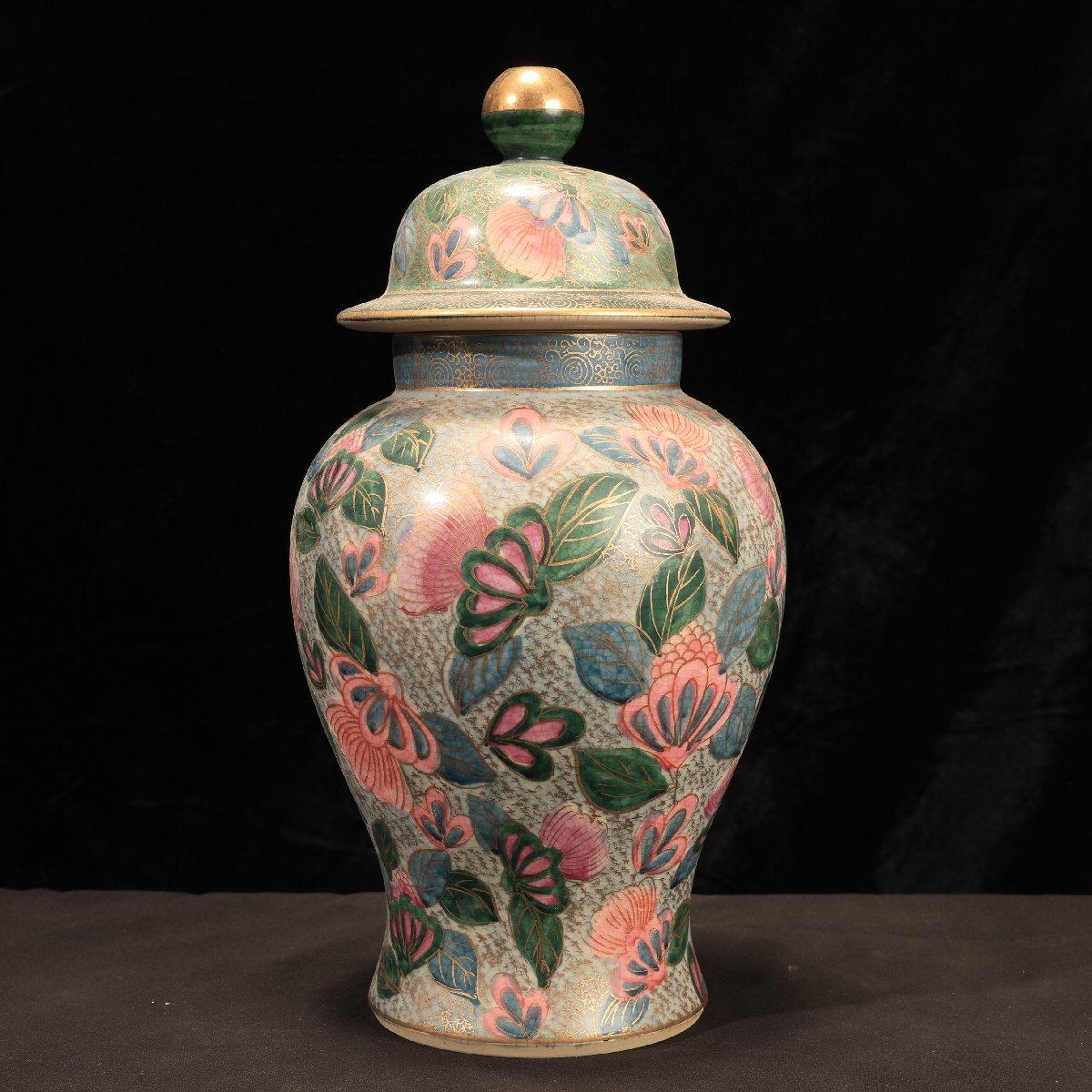 珍品堂】1円から E024 薩摩焼 金彩色絵壺 1点 花瓶 沈香壺 珍品堂】1円から E024 薩摩焼 金彩色絵壺 1点 花瓶 沈香壺