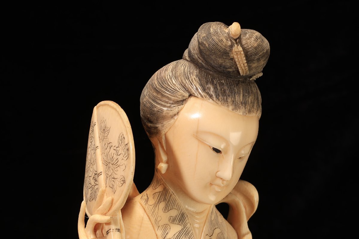 珍品堂】1円から C086 置物 侍女花彫 細密彫刻 芯料使用 天然 珍品堂】1円から C086 置物 侍女花彫 細密彫刻 芯料使用 天然