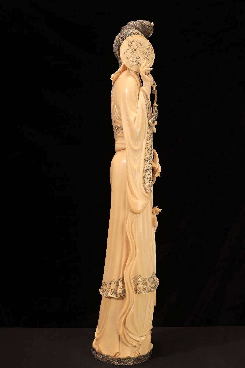 珍品堂】1円から C086 置物 侍女花彫 細密彫刻 芯料使用 天然 珍品堂】1円から C086 置物 侍女花彫 細密彫刻 芯料使用 天然