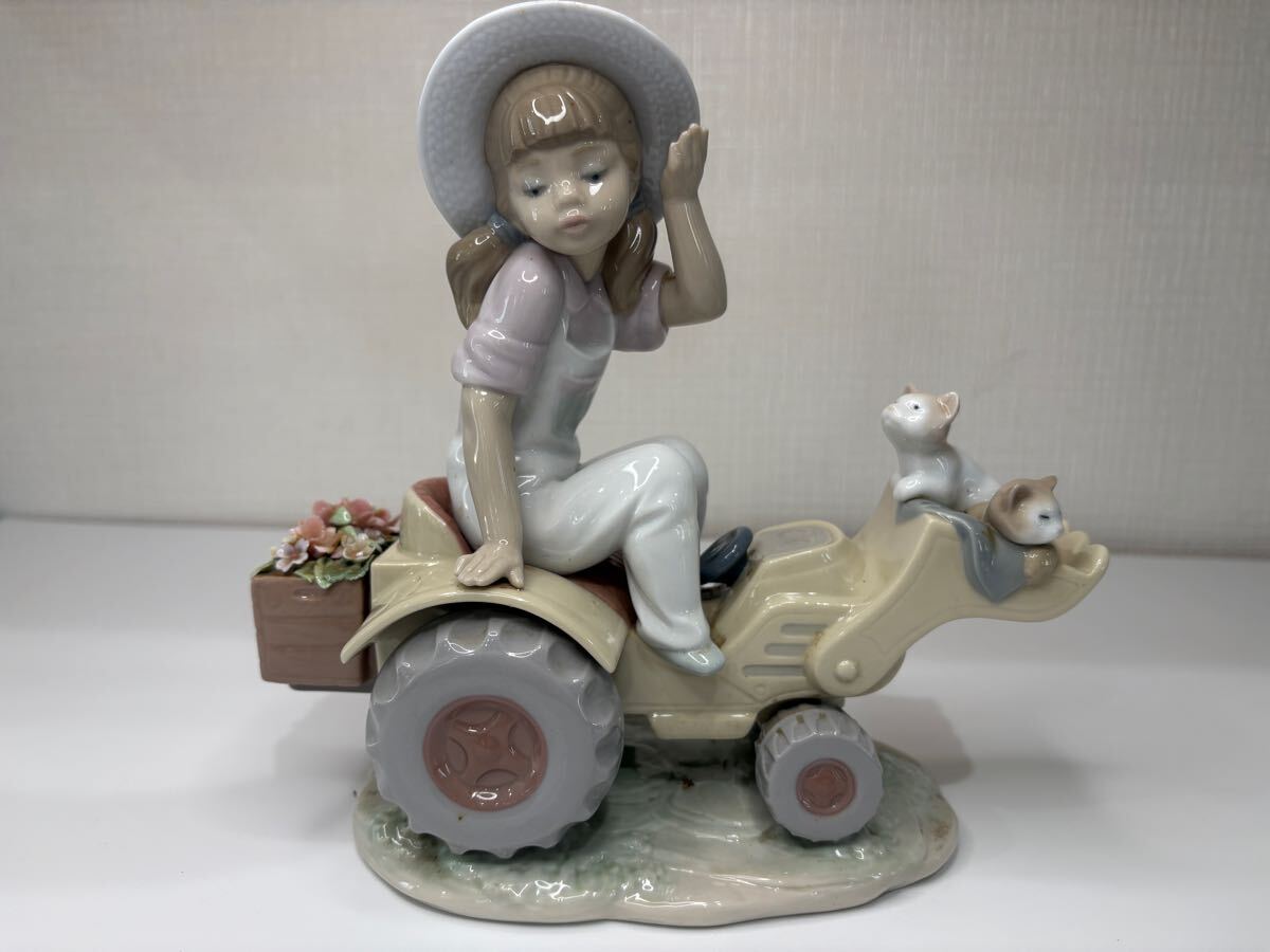 1円スタート 置物 LLADRO リヤドロ 陶器人形 少女 猫 トラクター 1円スタート 置物 LLADRO リヤドロ 陶器人形 少女 猫 トラクター