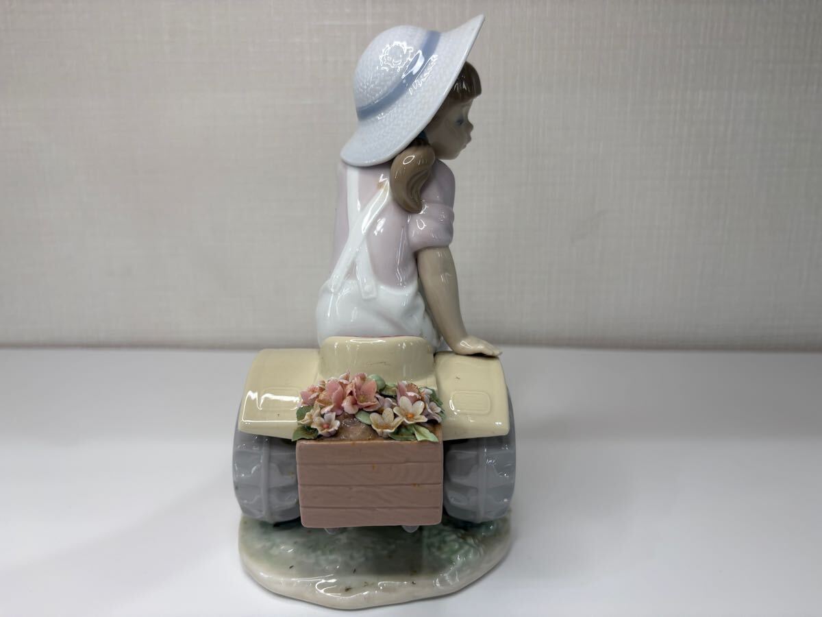 1円スタート 置物 LLADRO リヤドロ 陶器人形 少女 猫 トラクター 1円スタート 置物 LLADRO リヤドロ 陶器人形 少女 猫 トラクター