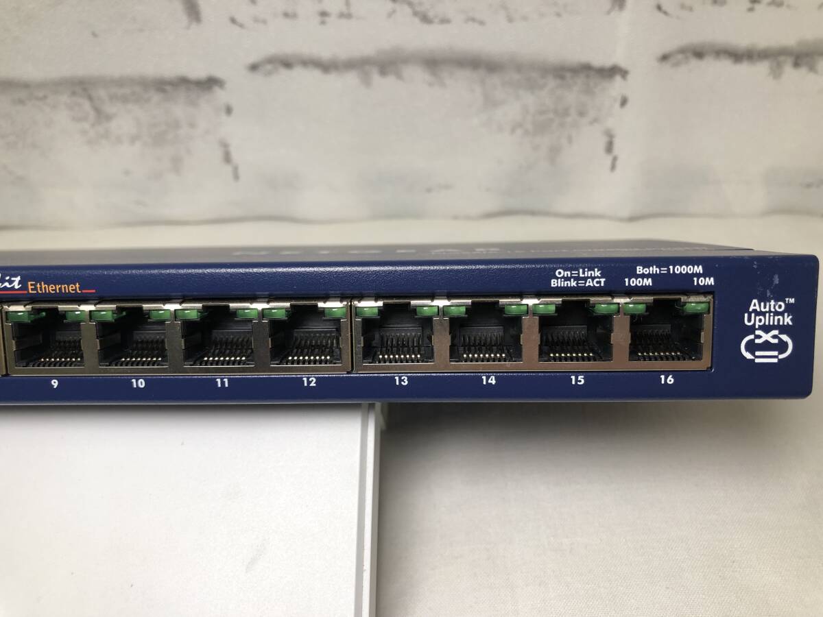 NETGEAR GS116v2 16 порт Giga bit i-sa сеть переключатель [T-255]