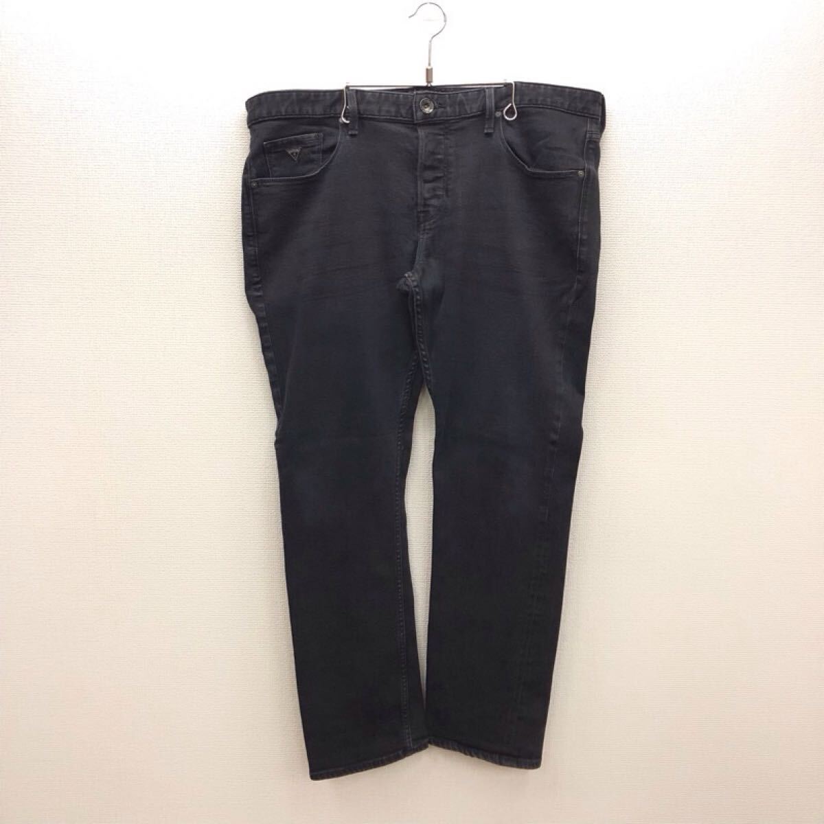 【GD367】GUESS W38 L32 カラーパンツ ブラック 黒色 ストレッチ生地 メンズブランド古著 ゲス 送料無料