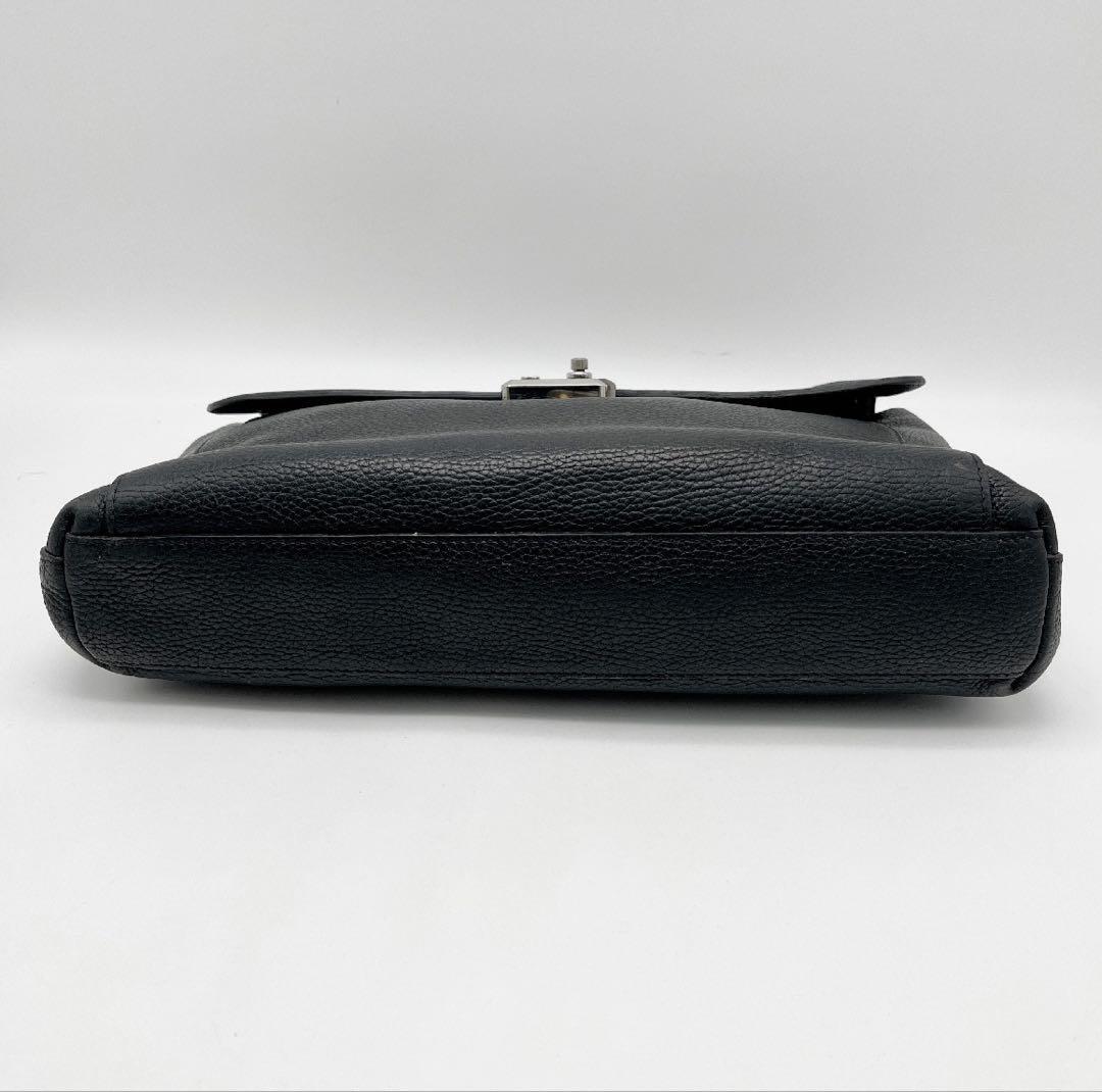 LOUIS VUITTON ルイヴィトン　ドリアン　ビジネスバッグ　メンズ トリヨンレザー　黒　ブラック　金具破損 M56014