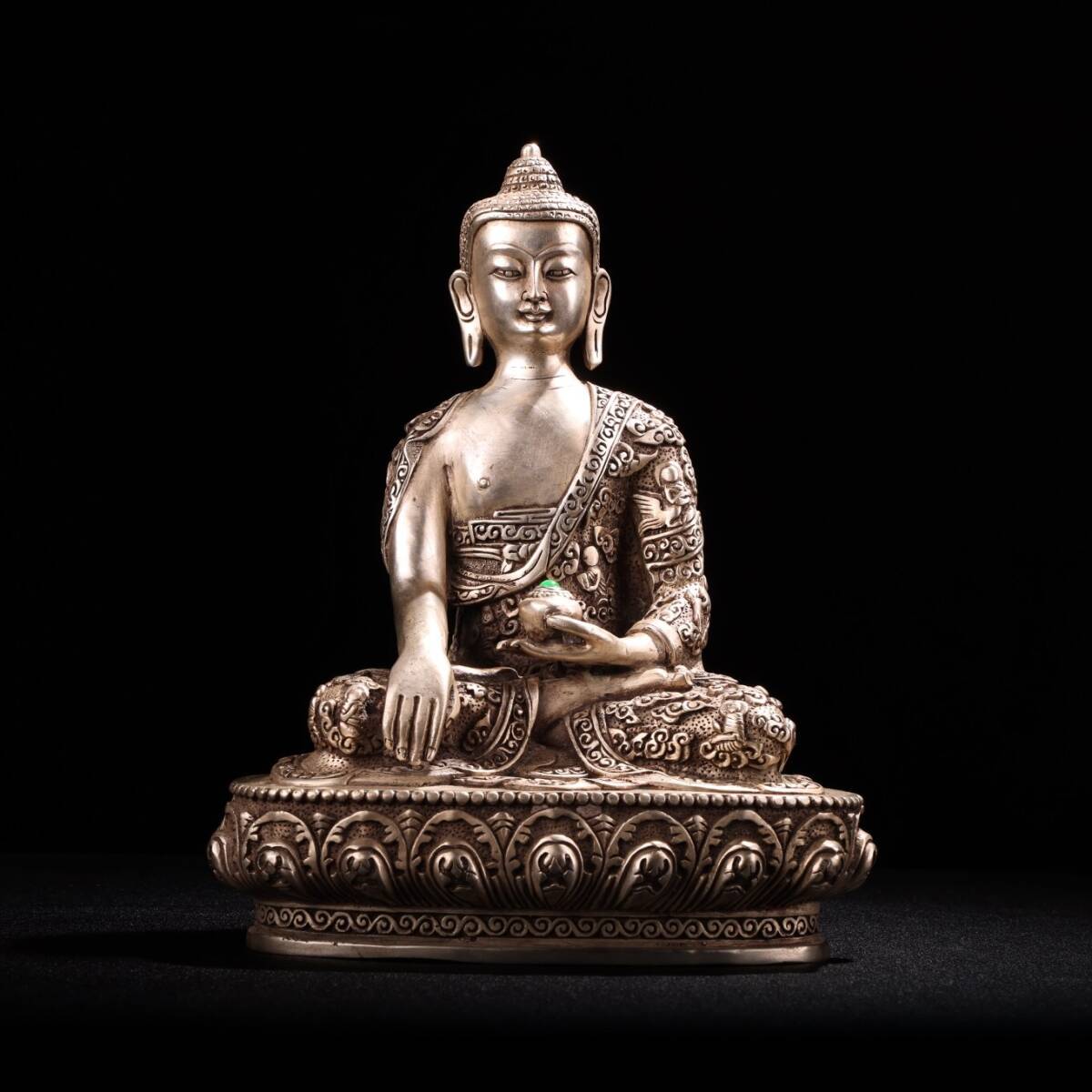【超珍館蔵】銅製 銀鍍 寶石嵌 釋迦摩尼像 仏教古美術 供養品 古賞物 古美術品 稀少珍蔵品 仏像
