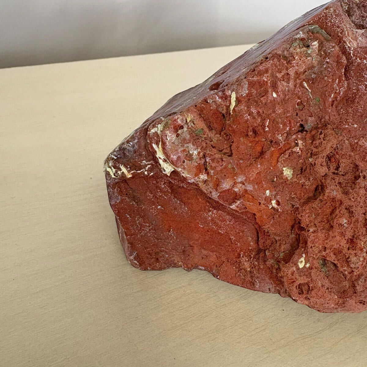 佐渡赤玉石 約1.5kg 自然石 水石 観賞石 魔除け ジャスパー 原石 佐渡赤玉石 約1.5kg 自然石 水石 観賞石 魔除け ジャスパー 原石