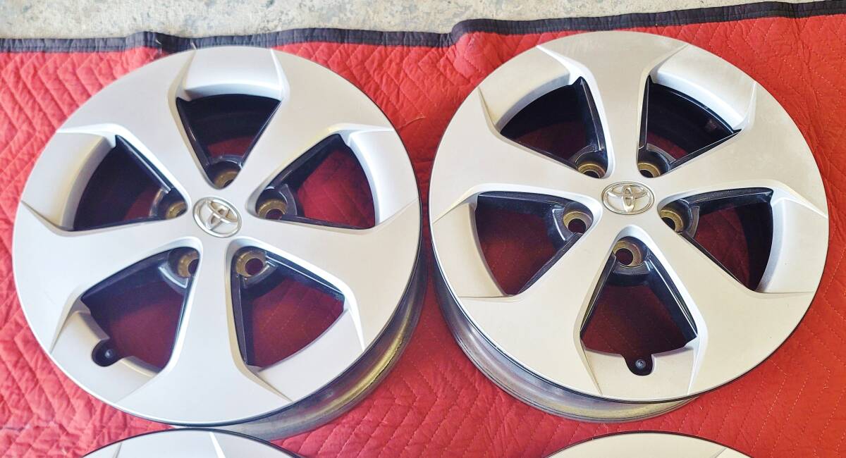 トヨタ純正】 30プリウス純正 ホイール 4本セット [15インチ 15 トヨタ純正】 30プリウス純正 ホイール 4本セット [15インチ 15