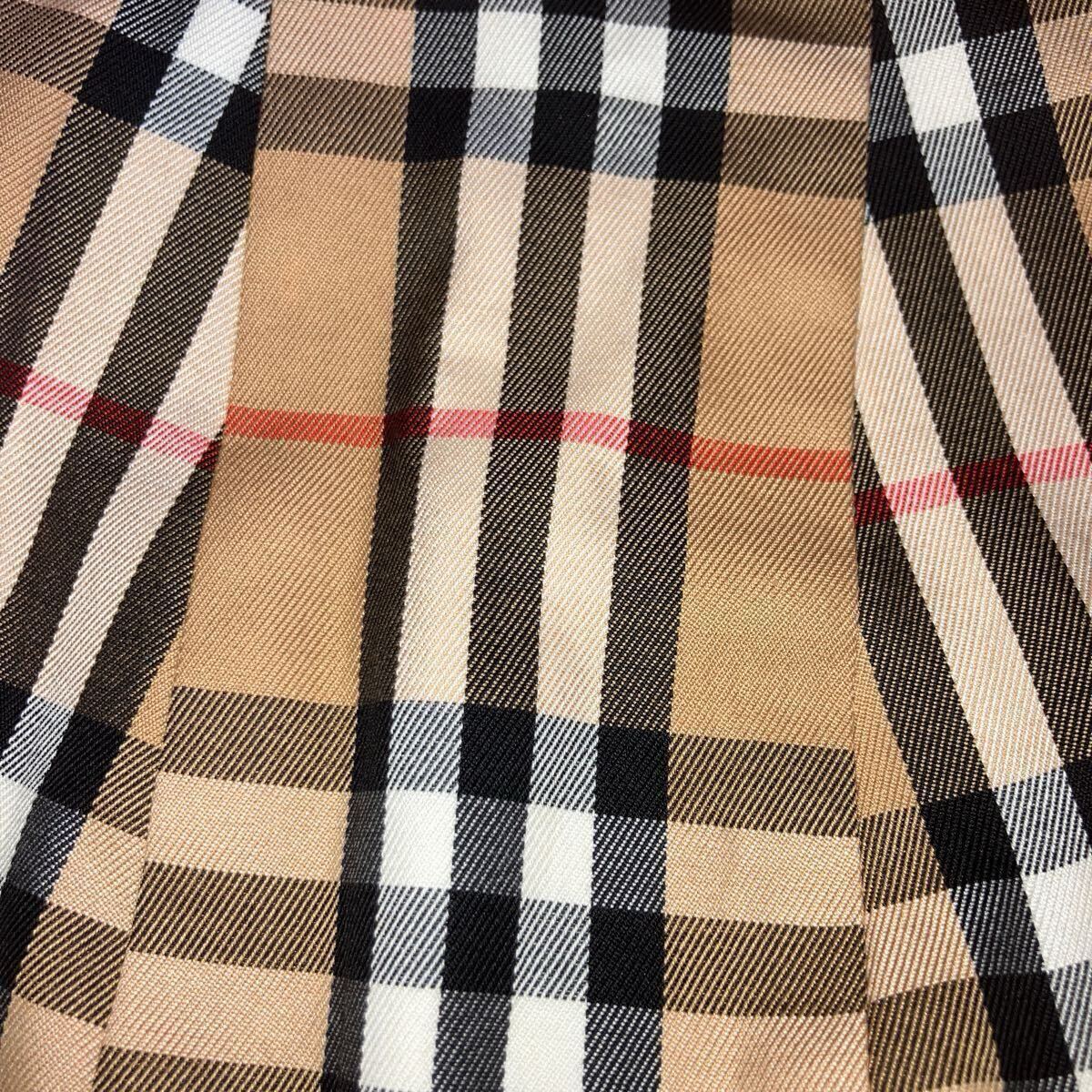 極美品 BURBERRY バーバリーロンドン ノバチェック フード付き 極美品 BURBERRY バーバリーロンドン ノバチェック フード付き