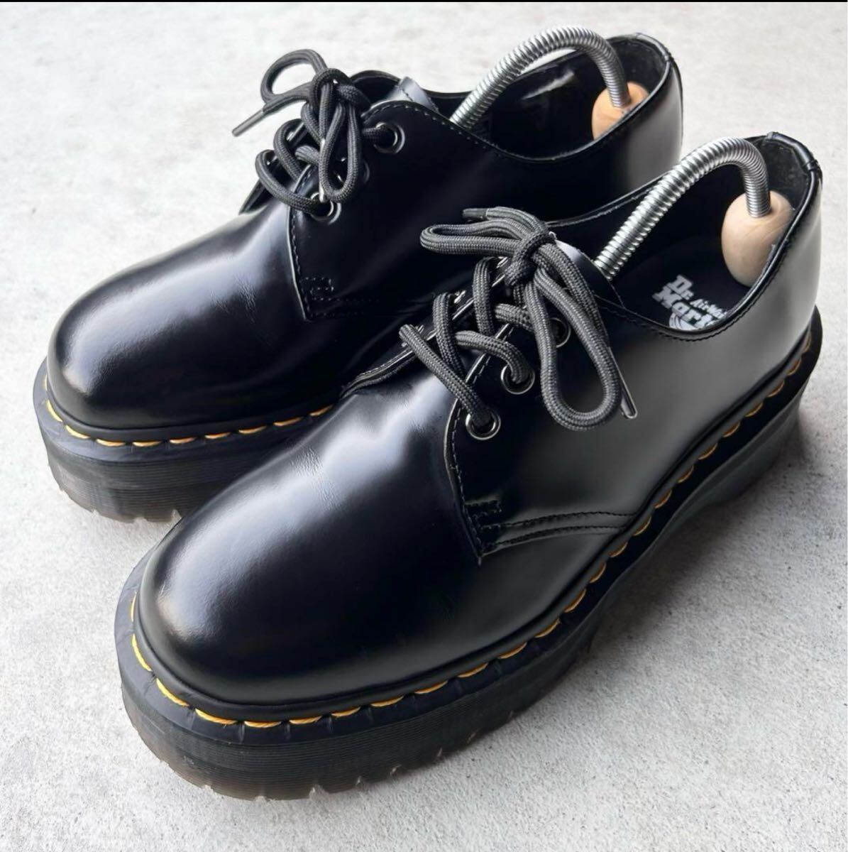 美品 Dr. Martens ドクターマーチン 1461 QUAD 3ホール 厚底 美品 Dr. Martens ドクターマーチン 1461 QUAD 3ホール 厚底