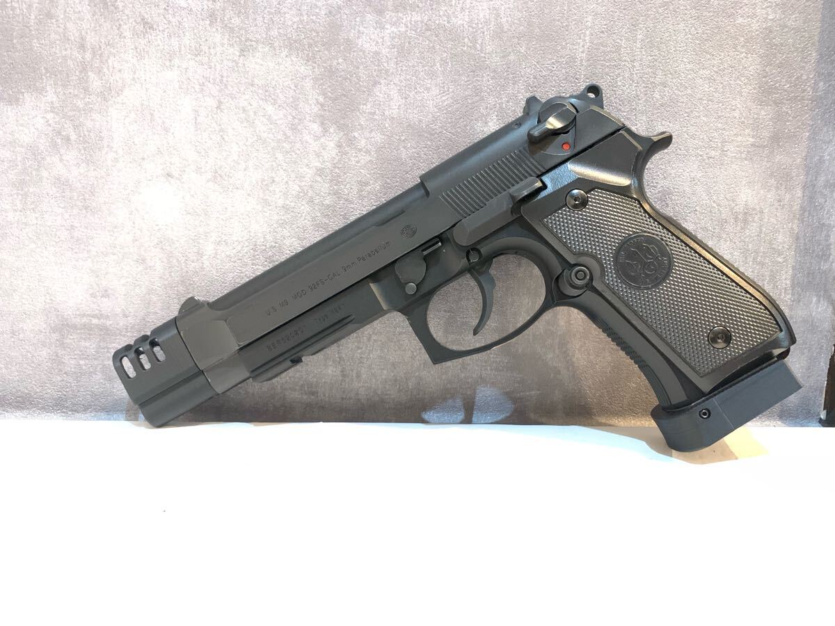 値下げ　ほぼ新品　M9A1 ガスガン ベレッタ 今や希少品！！東京マルイ製ガスガン ベレッタM9A1シルバー