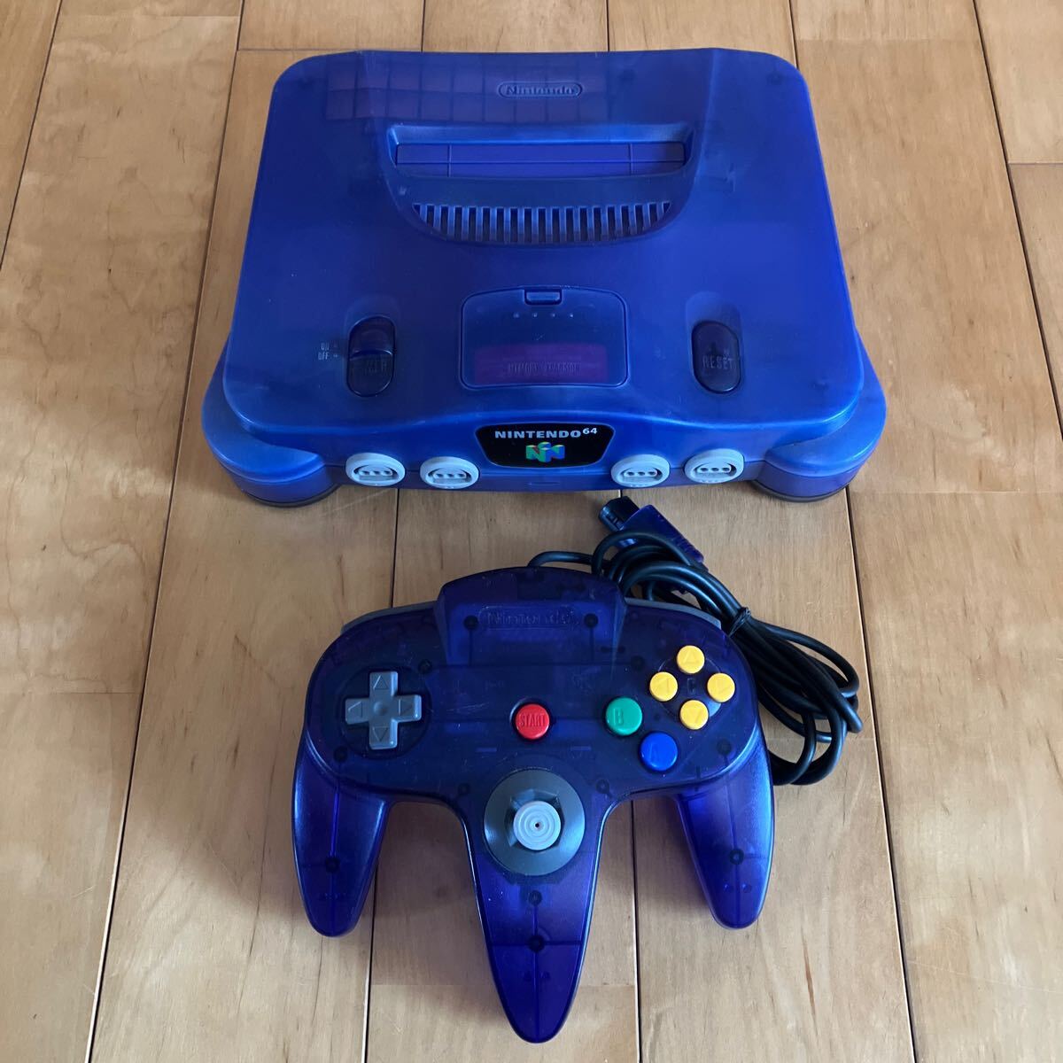 トイザらス限定カラー ニンテンドー64本体 ミッドナイトブルー トイザらス限定カラー ニンテンドー64本体 ミッドナイトブルー