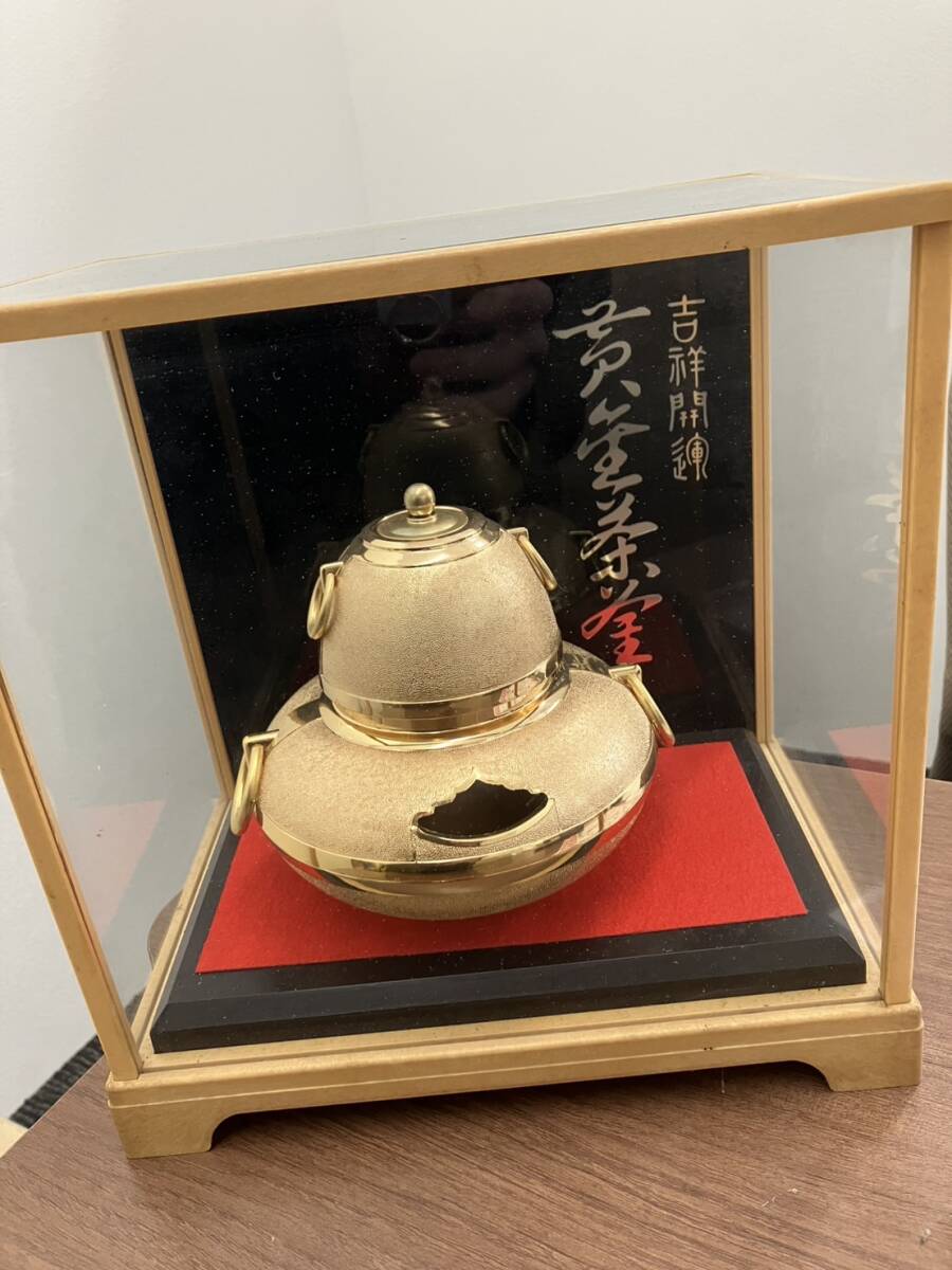 C】黄金茶釜 24KGP 開運 飾り物 縁起物 置物 金メッキ ケース C】黄金茶釜 24KGP 開運 飾り物 縁起物 置物 金メッキ ケース