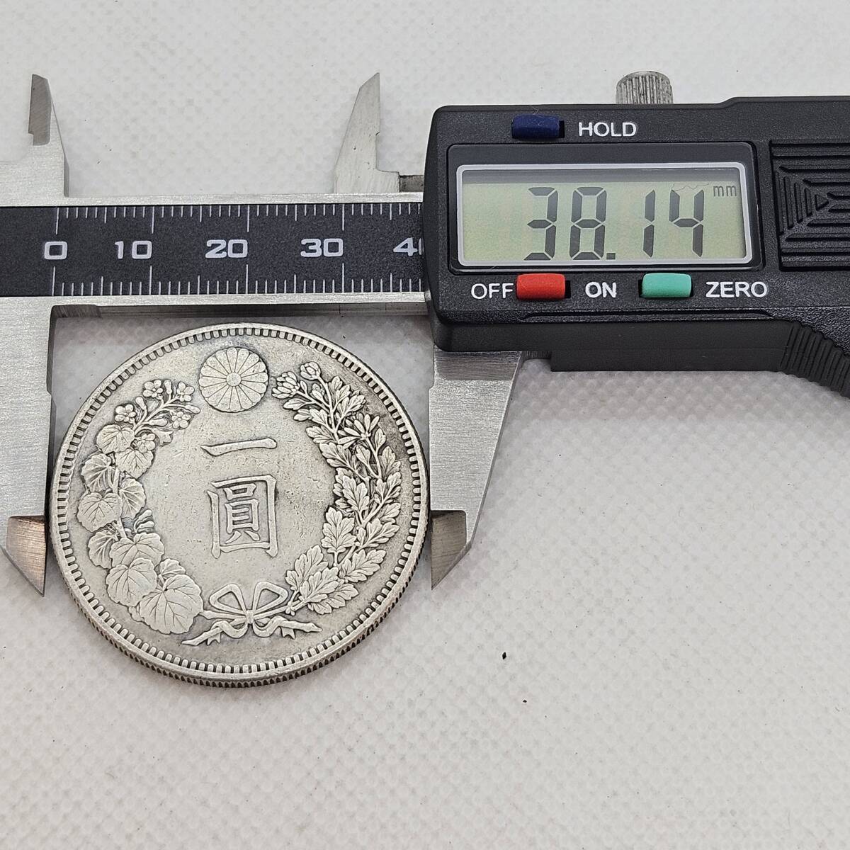 9082N 一圓銀貨 明治28年 約26.8g 古銭 明治銀貨 SV シルバー 9082N 一圓銀貨 明治28年 約26.8g 古銭 明治銀貨 SV シルバー