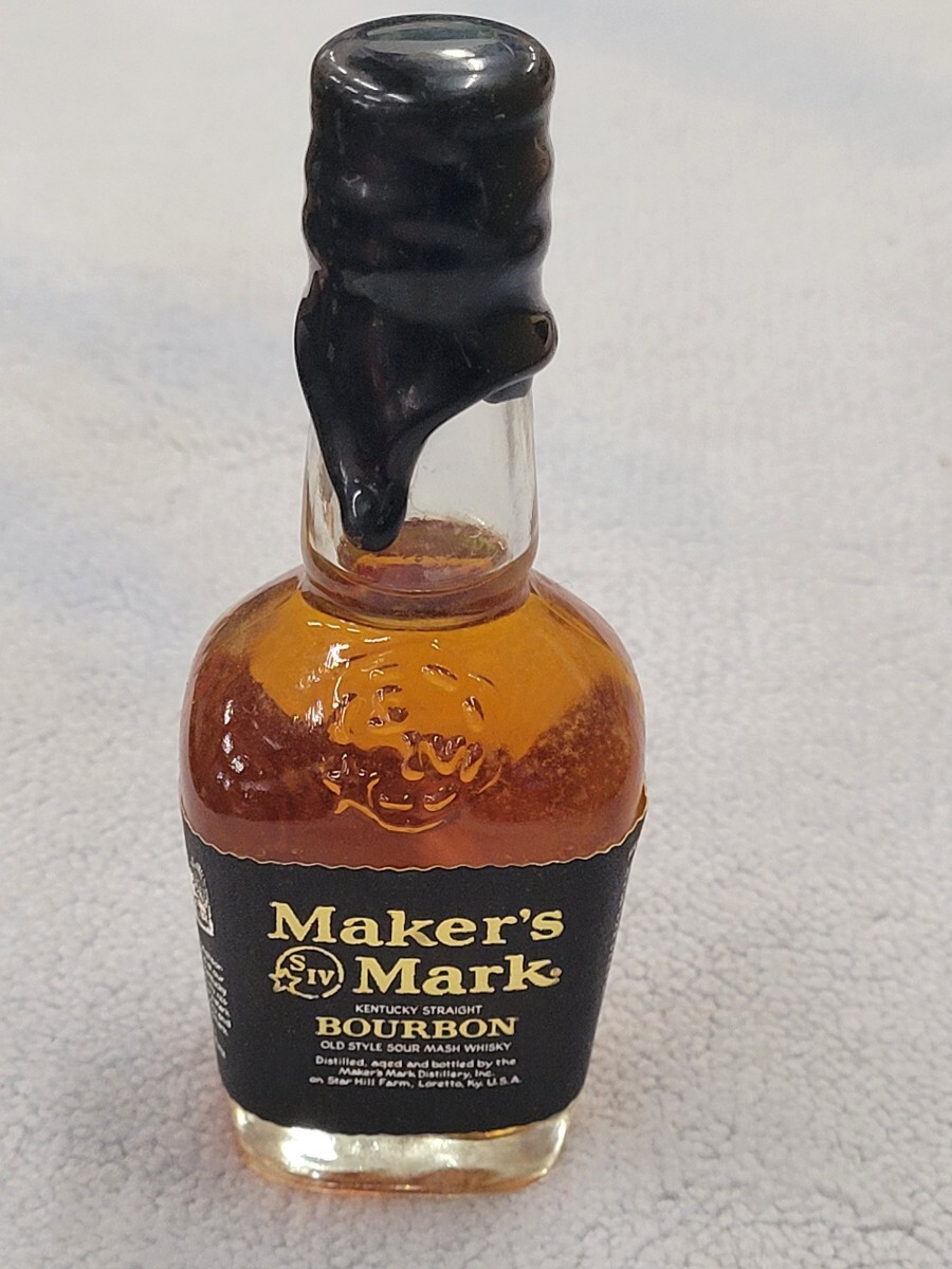 未開封 メーカーズマーク ブラックトップ ミニボトル 50ml 未開封 メーカーズマーク ブラックトップ ミニボトル 50ml