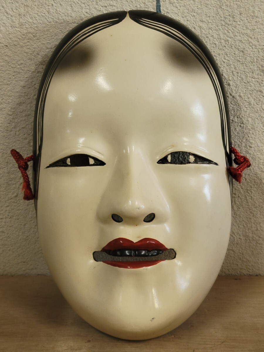 能面 木彫り 小面 お面(東洋彫刻)|売買されたオークション情報 能面 木彫り 小面 お面(東洋彫刻)|売買されたオークション情報