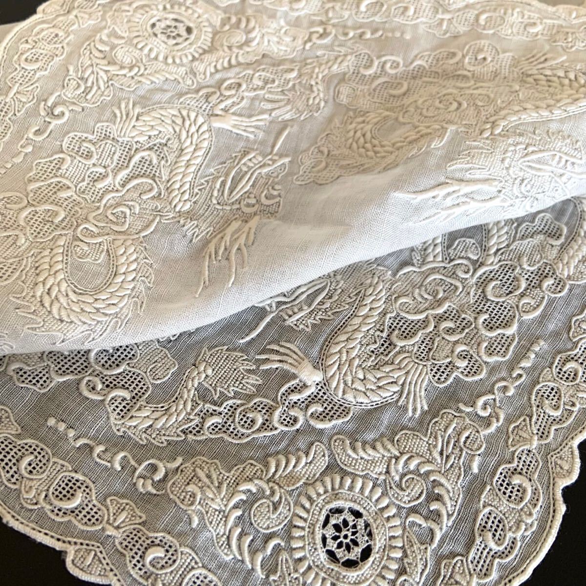 未使用 スワトウ 汕頭 レース ハンカチ 汕頭 龍 刺繍 保管品 未使用 スワトウ 汕頭 レース ハンカチ 汕頭 龍 刺繍 保管品