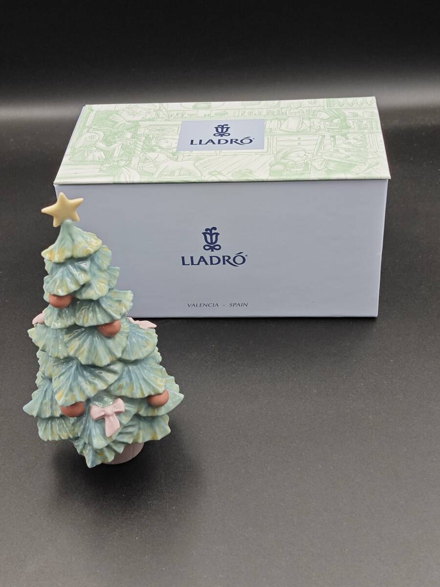 LLADRO リヤドロ フィギュリン 陶器人形 クリスマスツリー 外箱 LLADRO リヤドロ フィギュリン 陶器人形 クリスマスツリー 外箱