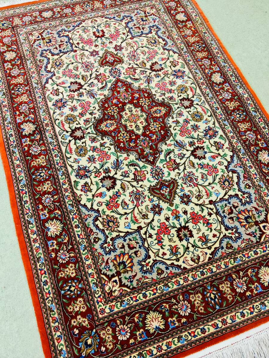 J196【新品】ペルシャ絨毯 クム ウール 手織 106−167cm 49万 J196【新品】ペルシャ絨毯 クム ウール 手織 106−167cm 49万