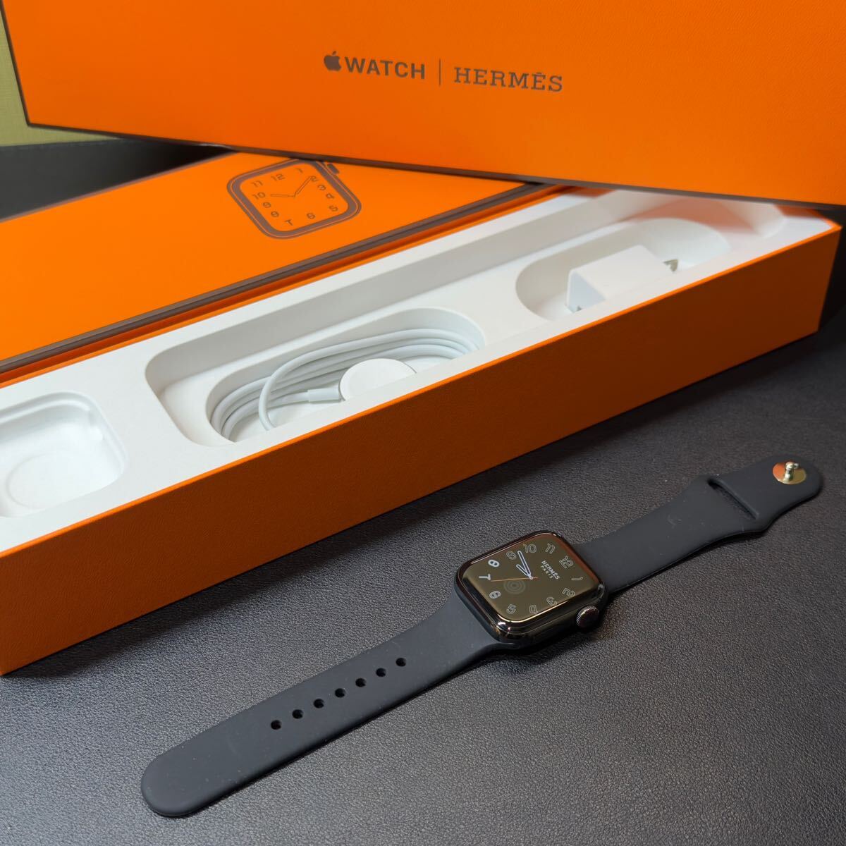 即決 Apple watch エルメス 黒 シリーズ5 アップルウォッチ 即決 Apple watch エルメス 黒 シリーズ5 アップルウォッチ