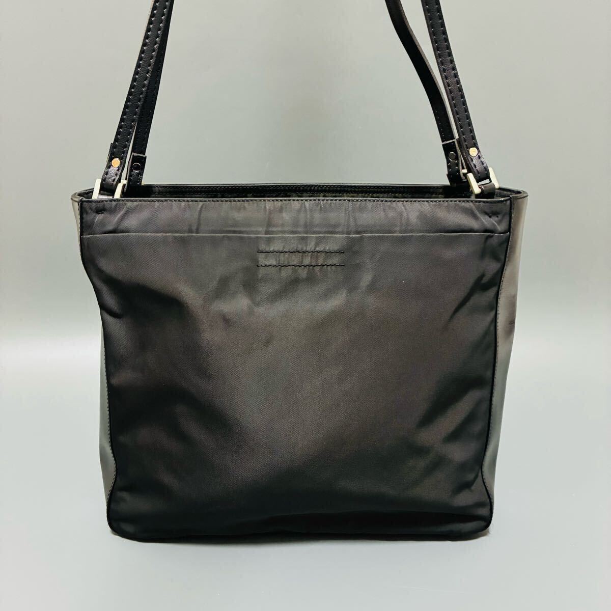 1円 PRADA プラダ テスートナイロン トライアングルロゴ 1円 PRADA プラダ テスートナイロン トライアングルロゴ
