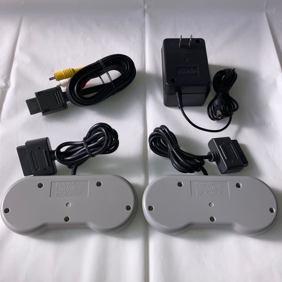 後期型 スーパーファミコン 本体 ソフト 動作品 純正 一式 良品 後期型 スーパーファミコン 本体 ソフト 動作品 純正 一式 良品