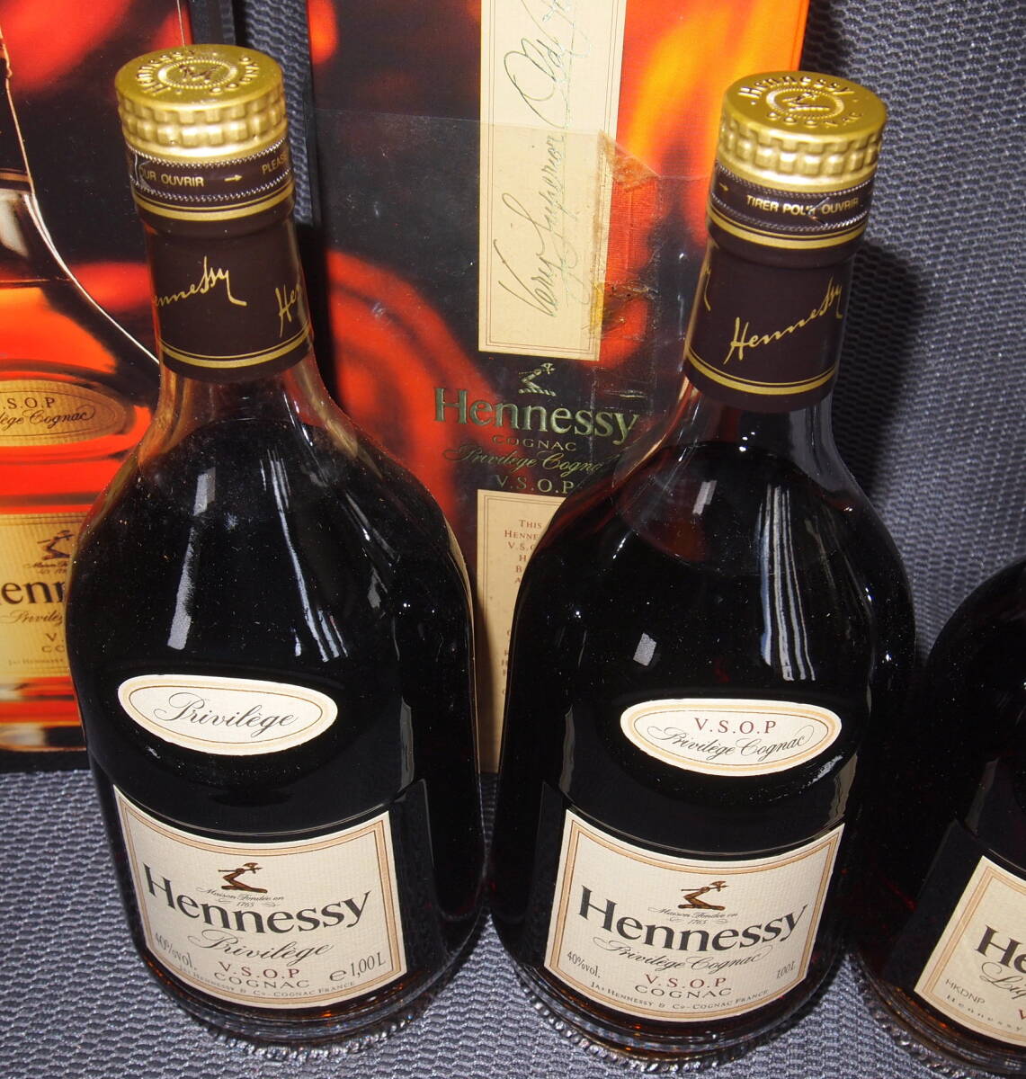 HENNESSY VSOP cognac 希少古酒、1000m 2本/700m 2本、金 HENNESSY VSOP cognac 希少古酒、1000m 2本/700m 2本、金