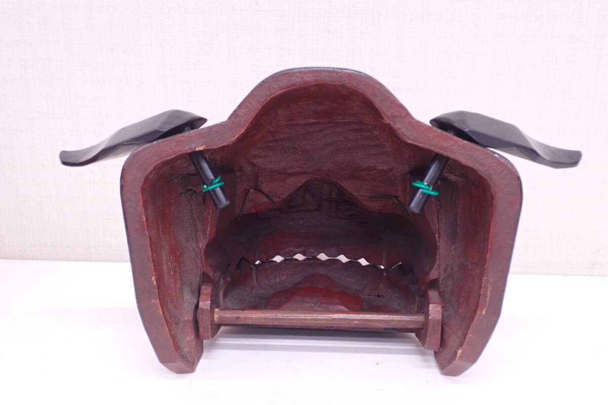 時代物 獅子頭 木彫 金彩漆塗り 共箱 横幅22cm 高さ17.5cm 時代物 獅子頭 木彫 金彩漆塗り 共箱 横幅22cm 高さ17.5cm