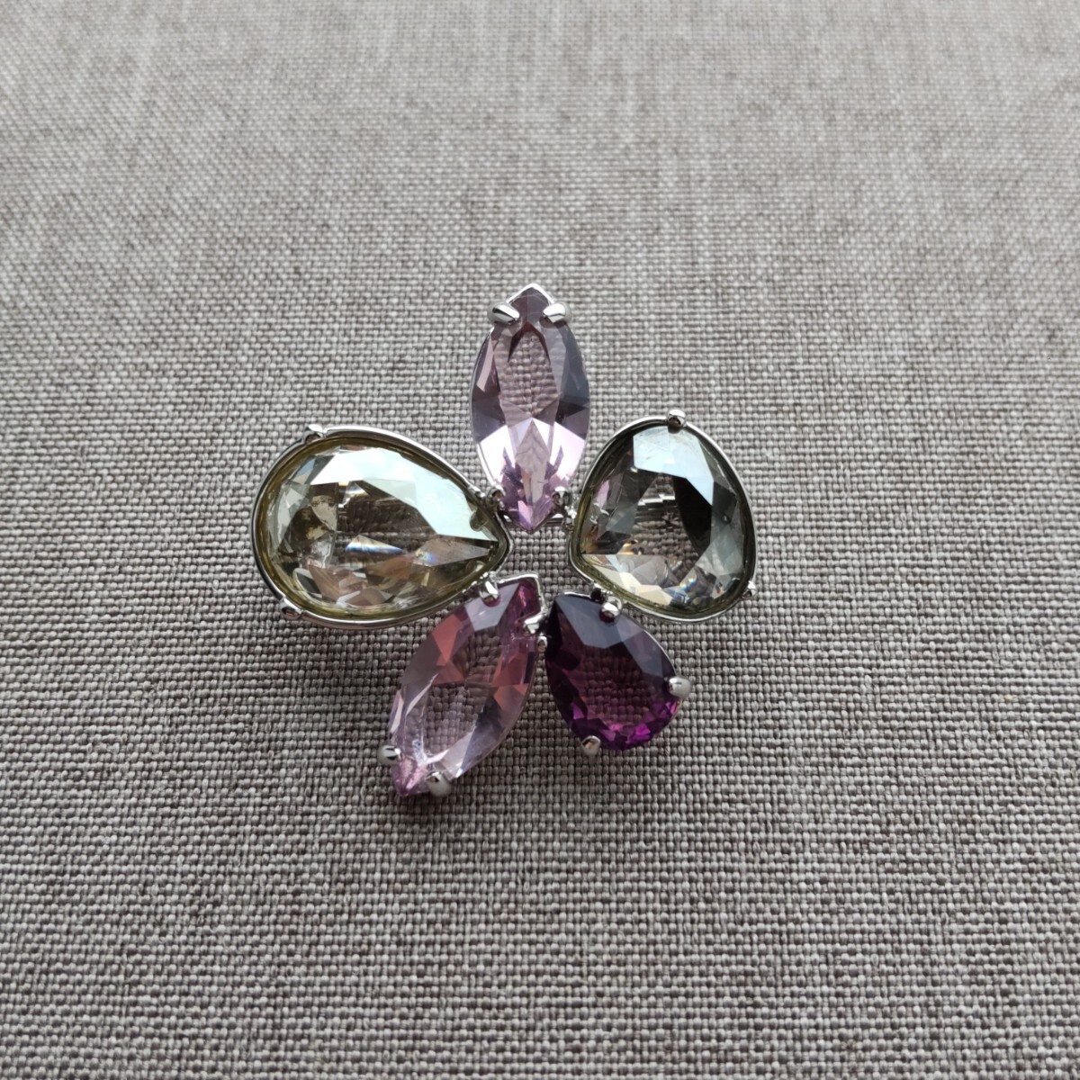 swarovski スワロフスキー 社製 ブローチ 花 フラワー モチーフ swarovski スワロフスキー 社製 ブローチ 花 フラワー モチーフ