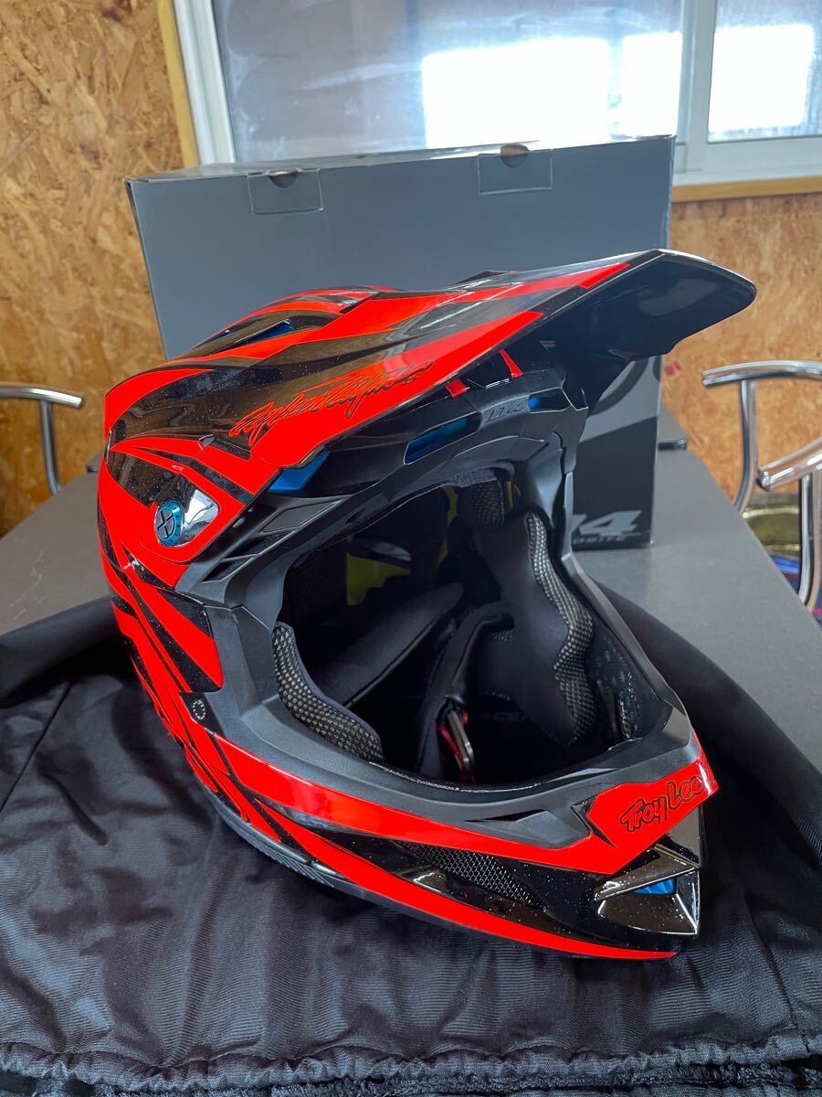 新品 Troy Lee Design ヘルメット D4 COMPOSITE XLサイズ 国内 新品 Troy Lee Design ヘルメット D4 COMPOSITE XLサイズ 国内