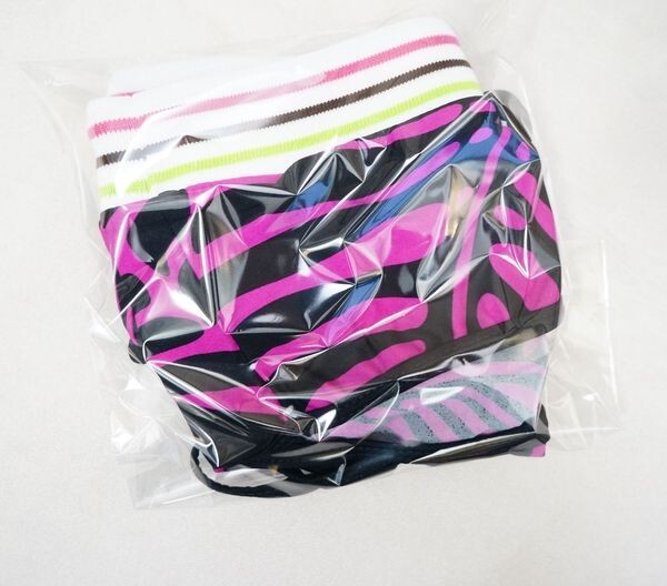 ★ローライズ/ストレッチホットパンツ/ショートパンツ/スポーツパンツ/水陸両用2wayフィトネスショーツ/水著/短パン+ブラ付き/黒紫ボタニ