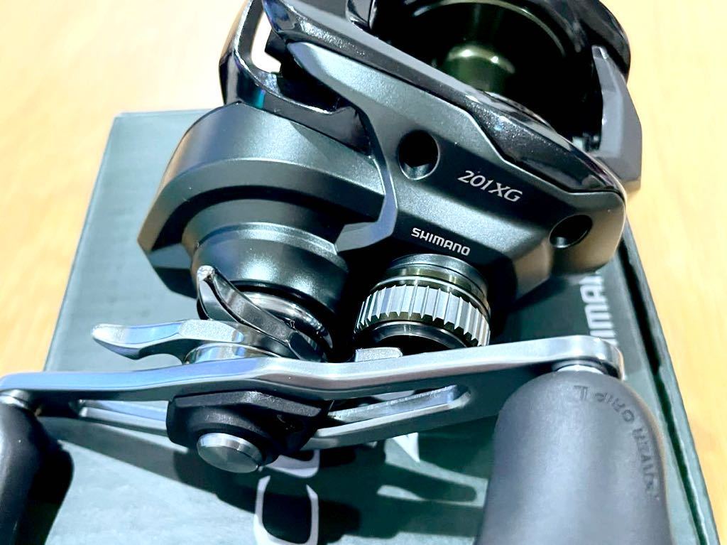 日本未発売 激レア2023 SHIMANO シマノ CURADO 201 XGクラド 左 日本未発売 激レア2023 SHIMANO シマノ CURADO 201 XGクラド 左
