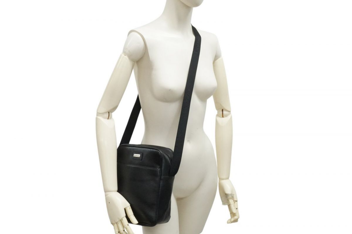 1円〜 バーバリー ロンドン ミニ ショルダーバッグ ロゴ金具 1円〜 バーバリー ロンドン ミニ ショルダーバッグ ロゴ金具
