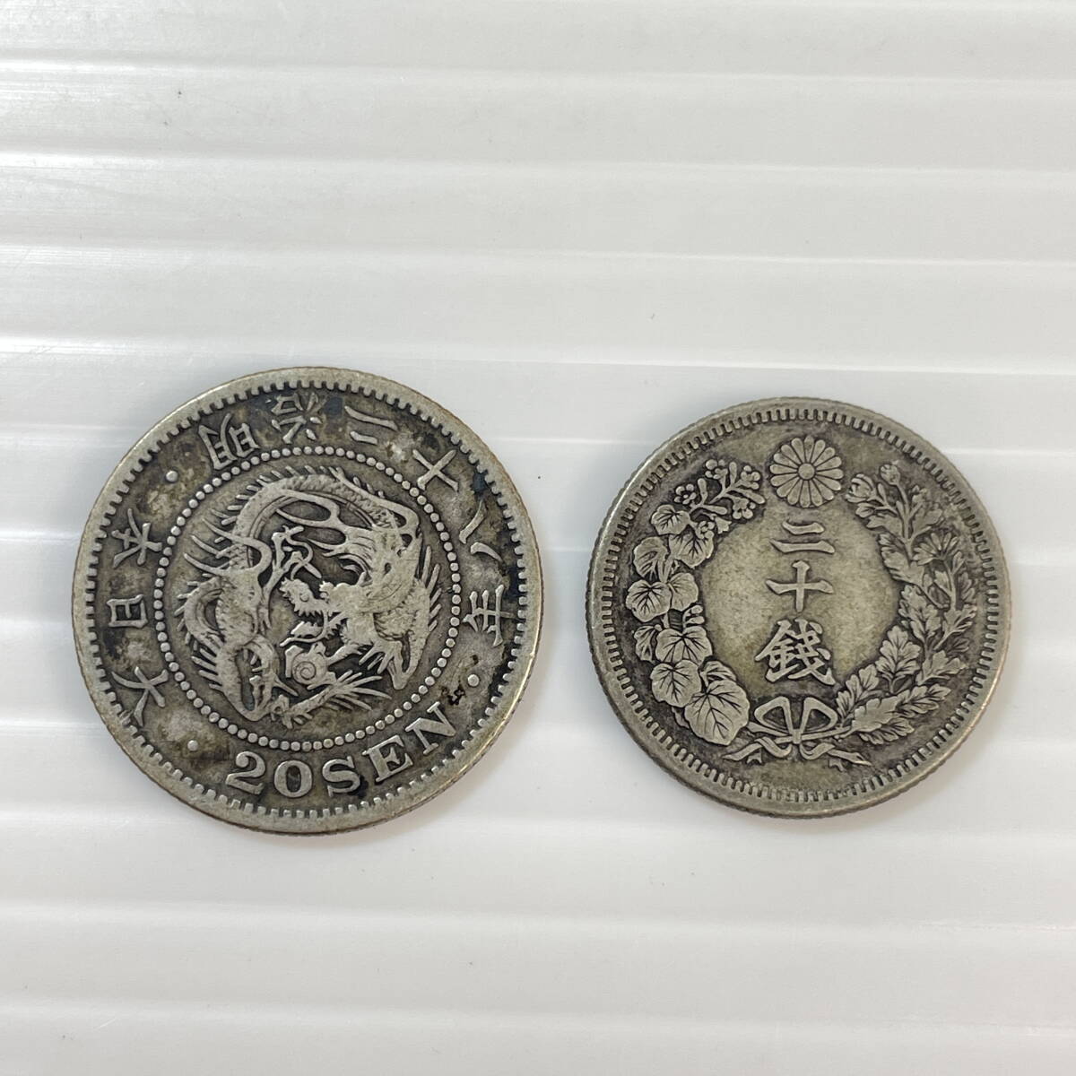 2503M3318 古銭 旧硬貨 計2.1kg 銀貨 鳳凰50銭銀貨他 寛永通宝等 2503M3318 古銭 旧硬貨 計2.1kg 銀貨 鳳凰50銭銀貨他 寛永通宝等