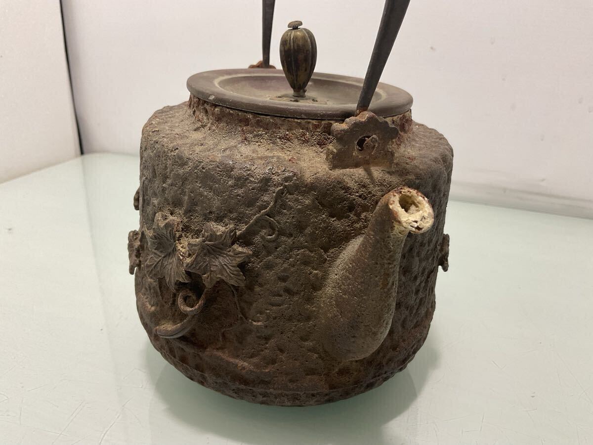 龍文堂造 他 時代物 鉄瓶 浮き彫り 煎茶道具 茶道具 茶注 湯沸 龍文堂造 他 時代物 鉄瓶 浮き彫り 煎茶道具 茶道具 茶注 湯沸