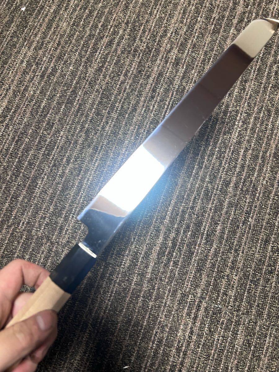 包丁 先丸型蛸引 9寸 鏡面研磨 朴水牛角柄 切味抜群 箱付 未使用 包丁 先丸型蛸引 9寸 鏡面研磨 朴水牛角柄 切味抜群 箱付 未使用