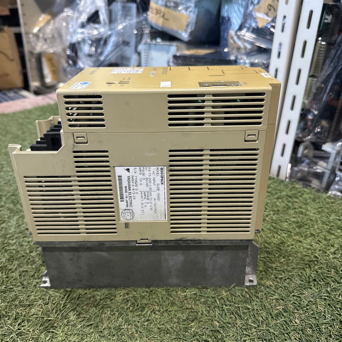 !_5D009 дешево река YASKAWA SERVO PACK SGDB-15ADP работа с гарантией 