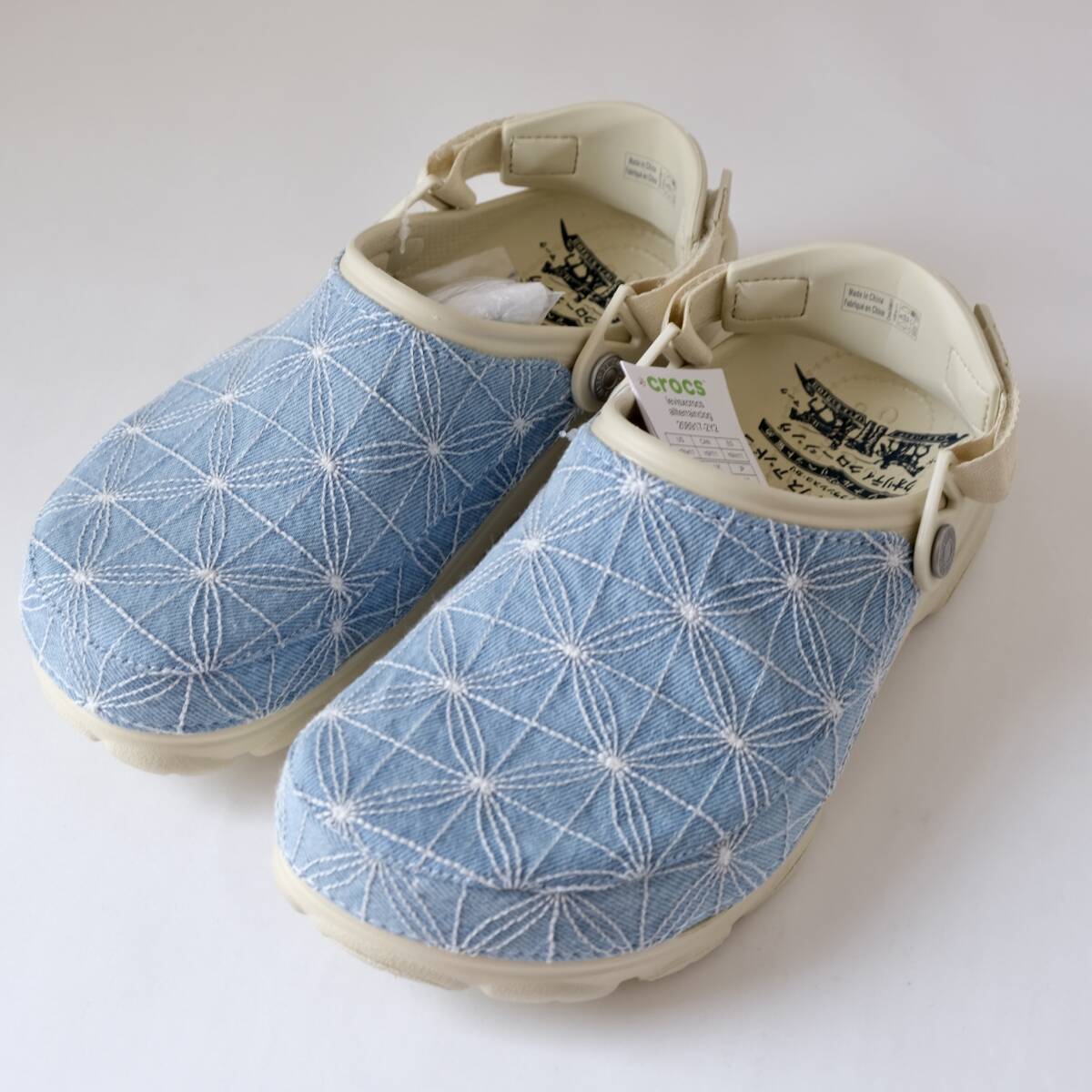 未使用【 Levi's × Crocs All-Terrain Clog Bone Blue 未使用【 Levi's × Crocs All-Terrain Clog Bone Blue