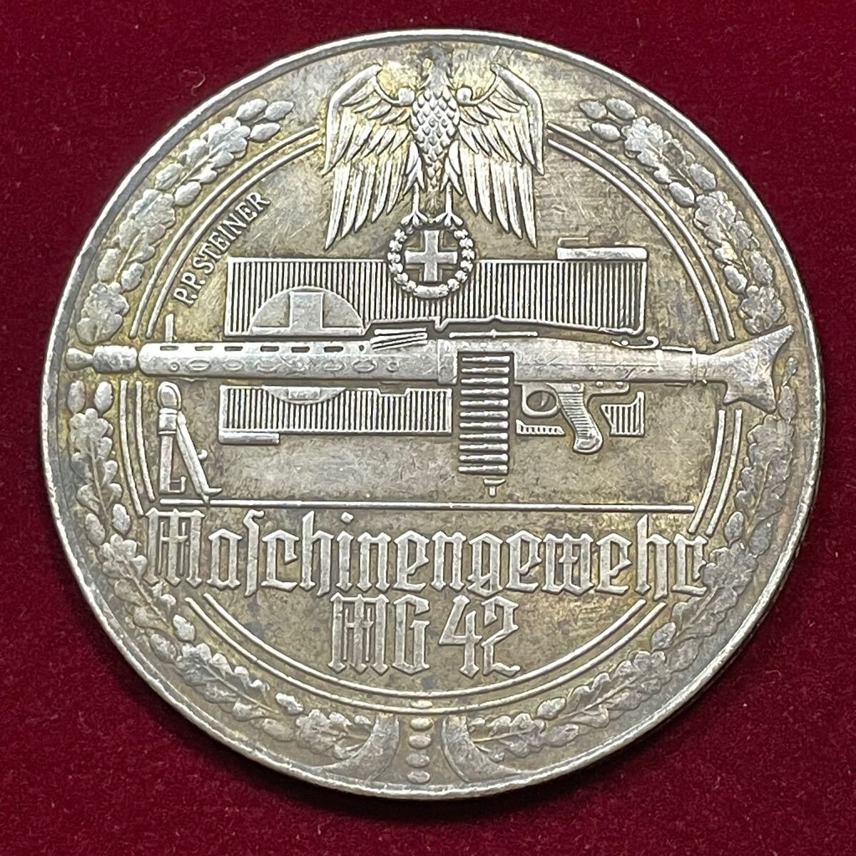外国古銭 ドイツ 第二次世界大戦記念 マシンガンMG42 鷲 十字架 外国古銭 ドイツ 第二次世界大戦記念 マシンガンMG42 鷲 十字架