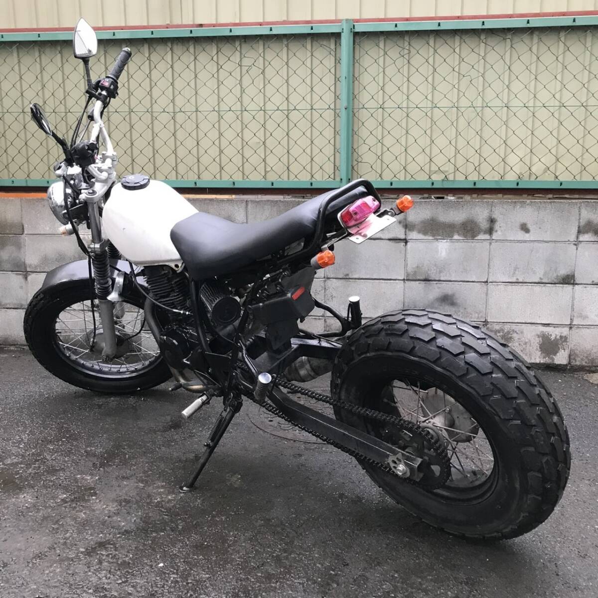ヤマハ TW200 2JL 16137km スカチューン カスタム車 エンジン ヤマハ TW200 2JL 16137km スカチューン カスタム車 エンジン